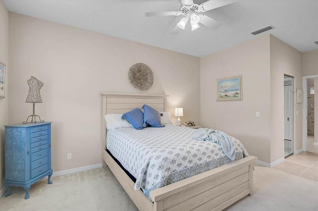 For Sale: $290,000 (3 beds, 2 baths, 1521 Square Feet)