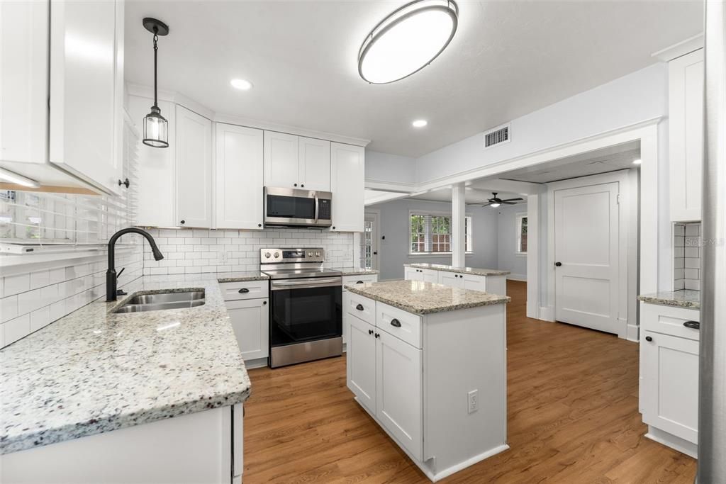 For Sale: $875,000 (4 beds, 3 baths, 2095 Square Feet)