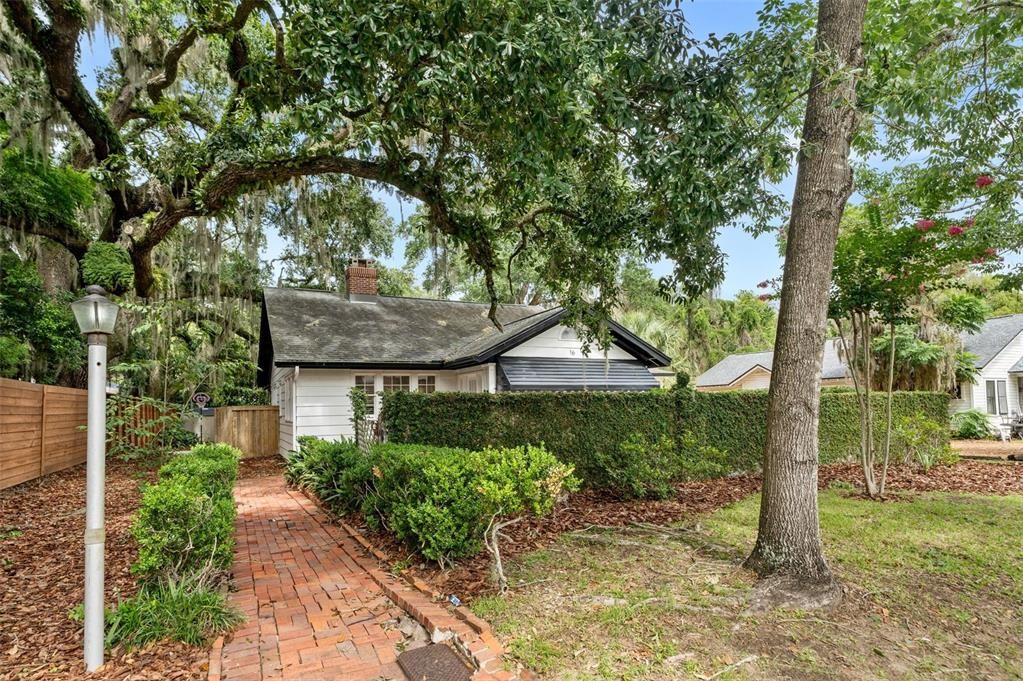 For Sale: $875,000 (4 beds, 3 baths, 2095 Square Feet)