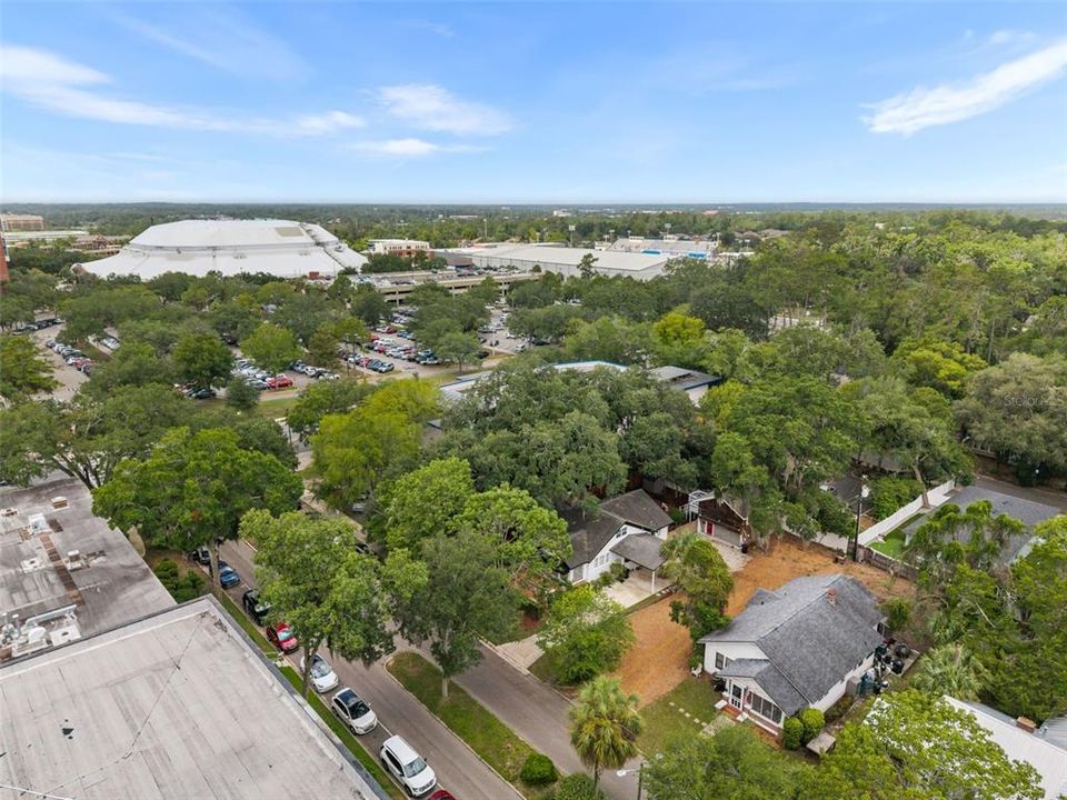 For Sale: $875,000 (4 beds, 3 baths, 2095 Square Feet)