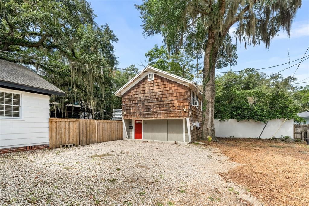 For Sale: $875,000 (4 beds, 3 baths, 2095 Square Feet)