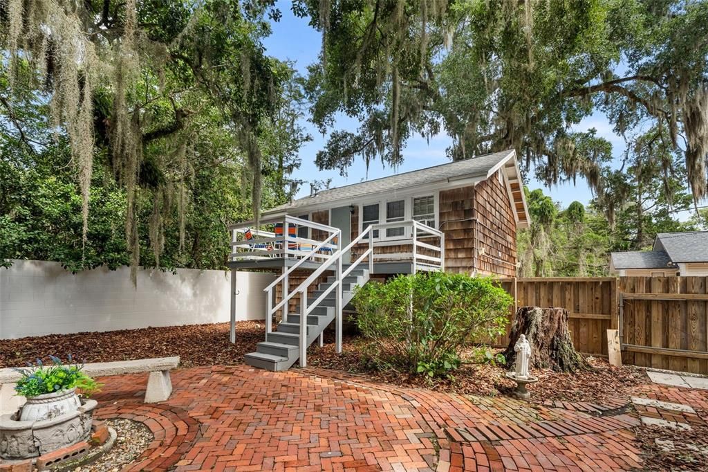 For Sale: $875,000 (4 beds, 3 baths, 2095 Square Feet)