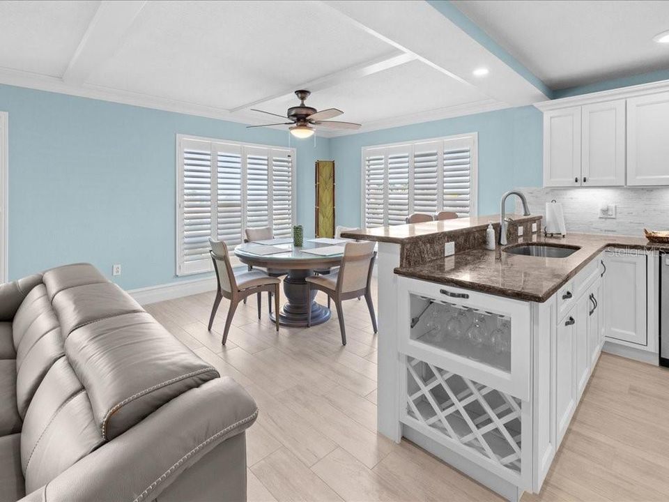 For Sale: $445,000 (2 beds, 2 baths, 1564 Square Feet)