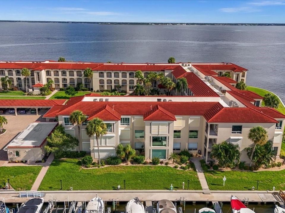For Sale: $445,000 (2 beds, 2 baths, 1564 Square Feet)