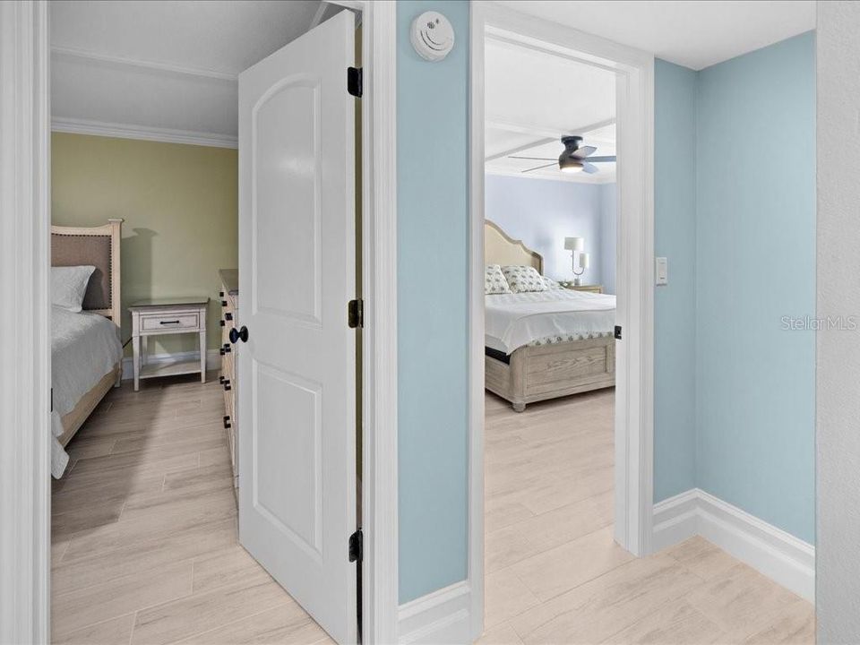 For Sale: $445,000 (2 beds, 2 baths, 1564 Square Feet)