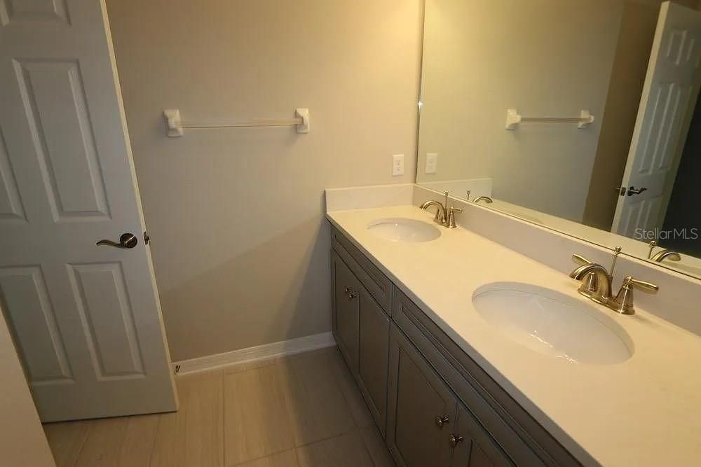 В аренду: $2,500 (3 спален, 2 ванн, 2153 Квадратных фут)
