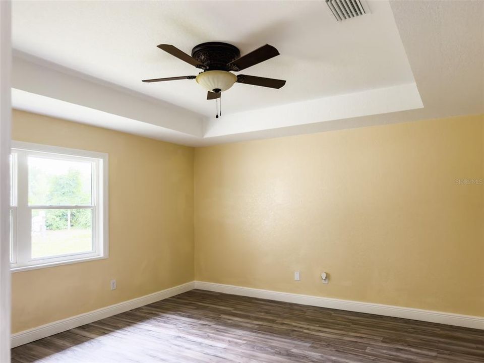 For Sale: $349,000 (3 beds, 2 baths, 1815 Square Feet)