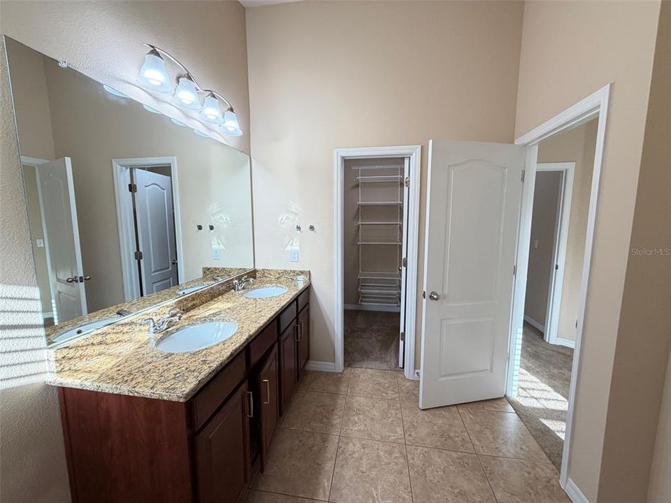 В аренду: $2,150 (3 спален, 2 ванн, 1760 Квадратных фут)
