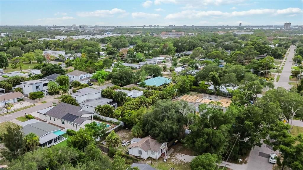En Venta: $349,000 (2 camas, 2 baños, 913 Pies cuadrados)