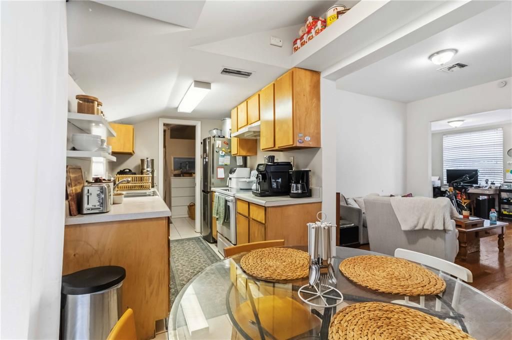En Venta: $349,000 (2 camas, 2 baños, 913 Pies cuadrados)