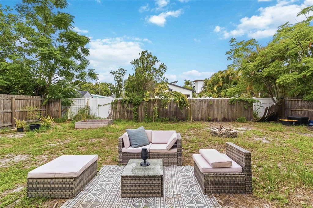 En Venta: $349,000 (2 camas, 2 baños, 913 Pies cuadrados)