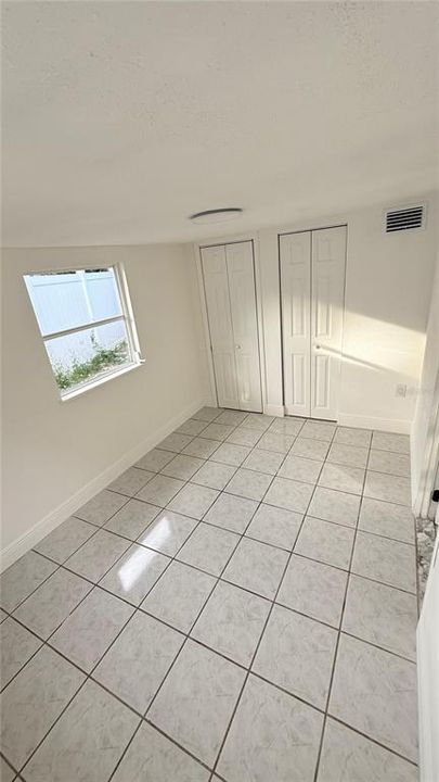 For Rent: $1,650 (2 beds, 1 baths, 1248 Square Feet)