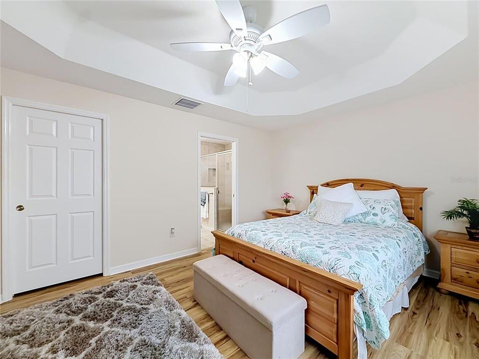 For Sale: $560,000 (3 beds, 3 baths, 2016 Square Feet)