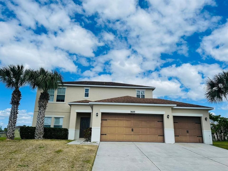 En Venta: $389,000 (4 camas, 2 baños, 2156 Pies cuadrados)