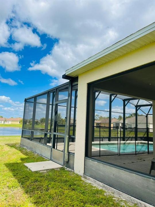 En Venta: $389,000 (4 camas, 2 baños, 2156 Pies cuadrados)