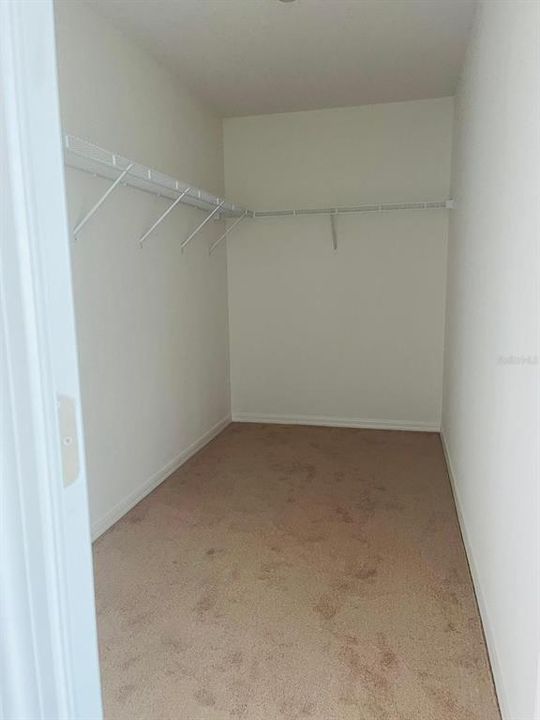 En Venta: $389,000 (4 camas, 2 baños, 2156 Pies cuadrados)