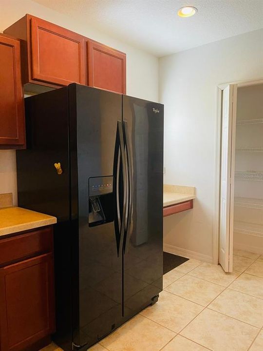 En Venta: $389,000 (4 camas, 2 baños, 2156 Pies cuadrados)