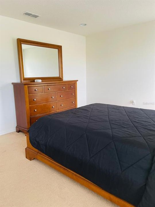 En Venta: $389,000 (4 camas, 2 baños, 2156 Pies cuadrados)