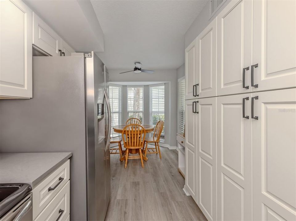 For Sale: $239,000 (2 beds, 2 baths, 1176 Square Feet)