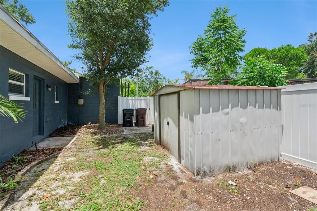Active With Contract: $325,000 (3 beds, 2 baths, 1258 Square Feet)