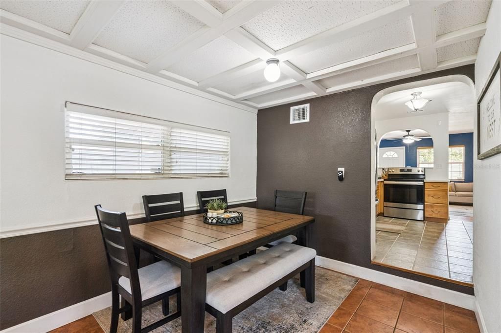 Active With Contract: $325,000 (3 beds, 2 baths, 1258 Square Feet)