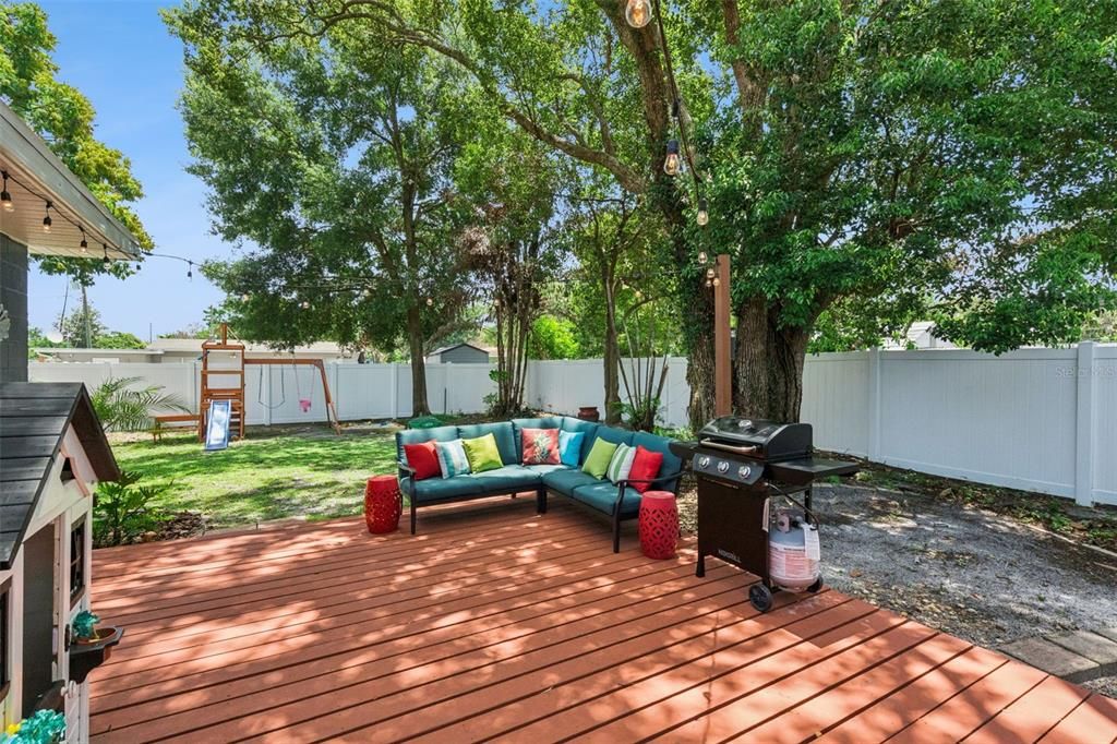 Active With Contract: $325,000 (3 beds, 2 baths, 1258 Square Feet)
