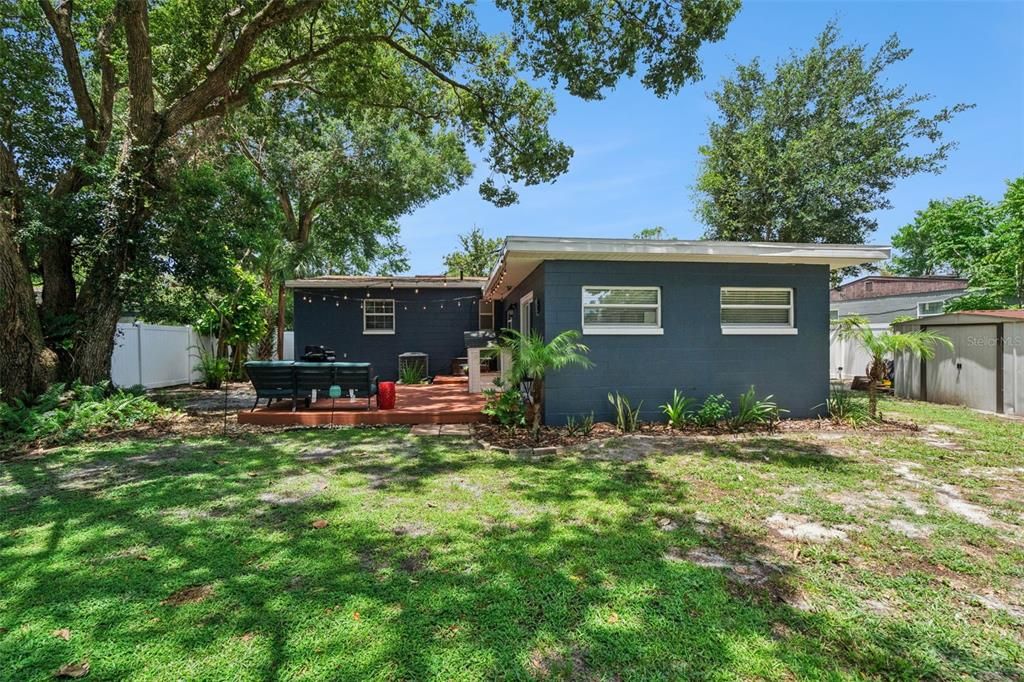 Active With Contract: $325,000 (3 beds, 2 baths, 1258 Square Feet)