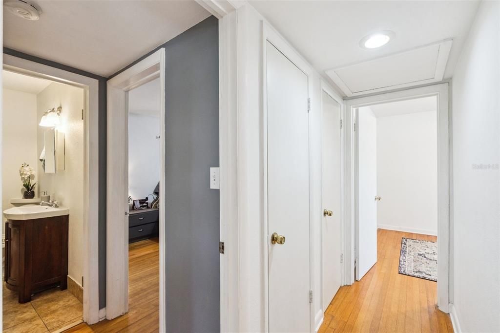 Active With Contract: $325,000 (3 beds, 2 baths, 1258 Square Feet)
