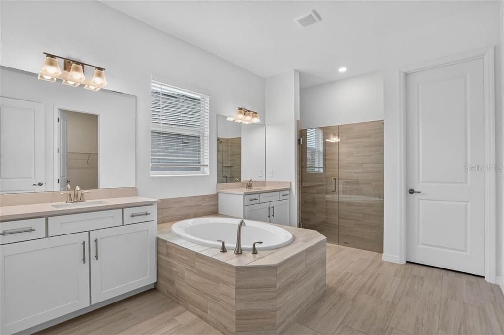 For Rent: $6,000 (4 beds, 3 baths, 2725 Square Feet)