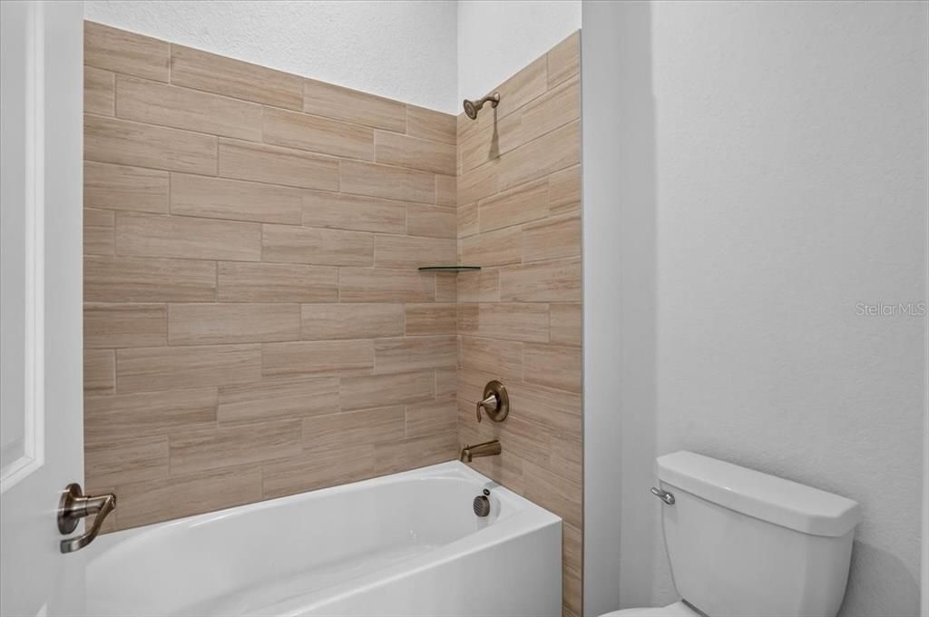 For Rent: $6,000 (4 beds, 3 baths, 2725 Square Feet)