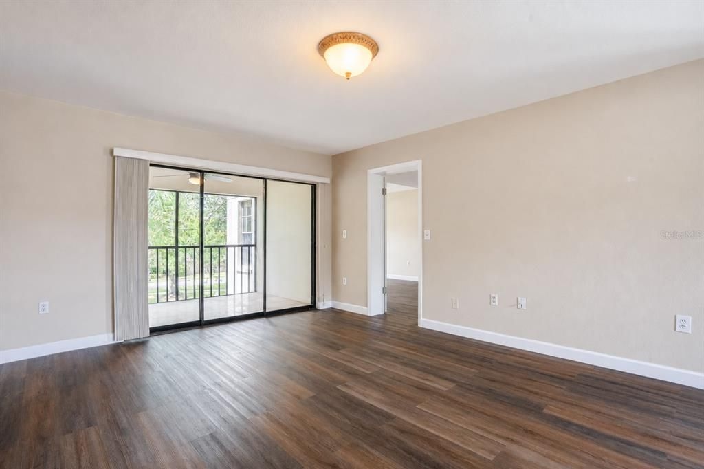 For Sale: $240,000 (2 beds, 2 baths, 1185 Square Feet)