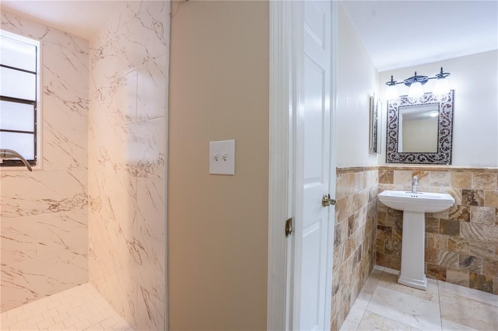 For Sale: $240,000 (2 beds, 2 baths, 1185 Square Feet)