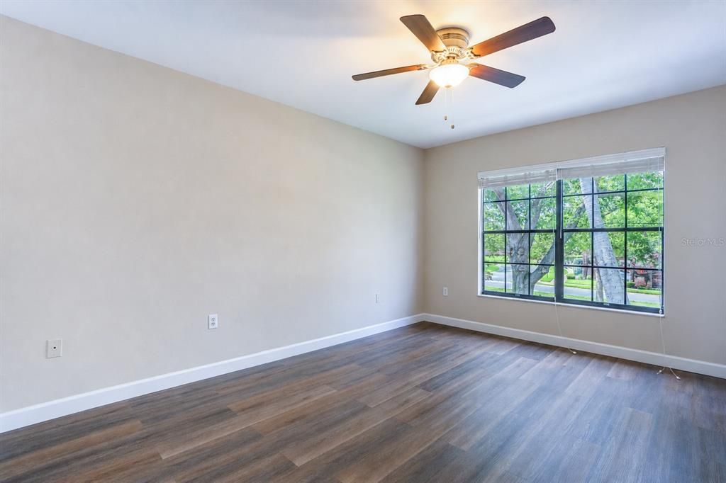 For Sale: $240,000 (2 beds, 2 baths, 1185 Square Feet)