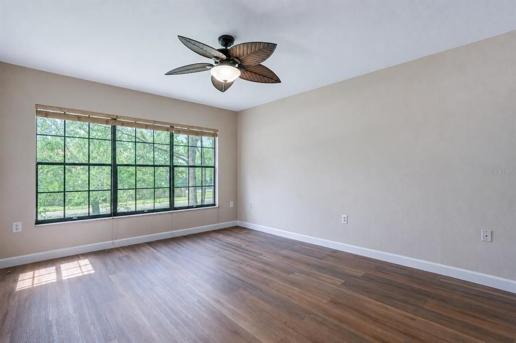 For Sale: $240,000 (2 beds, 2 baths, 1185 Square Feet)