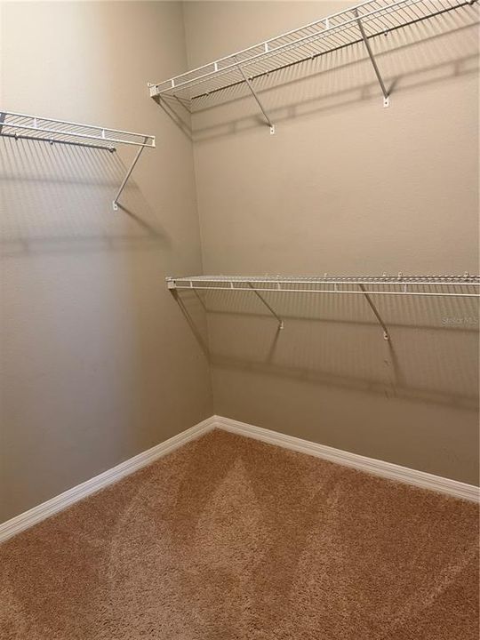 En Renta: $2,350 (4 camas, 2 baños, 2260 Pies cuadrados)
