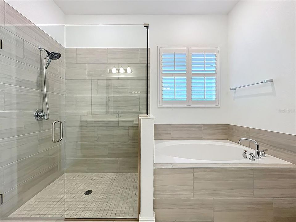 En Venta: $1,450,000 (5 camas, 3 baños, 3596 Pies cuadrados)