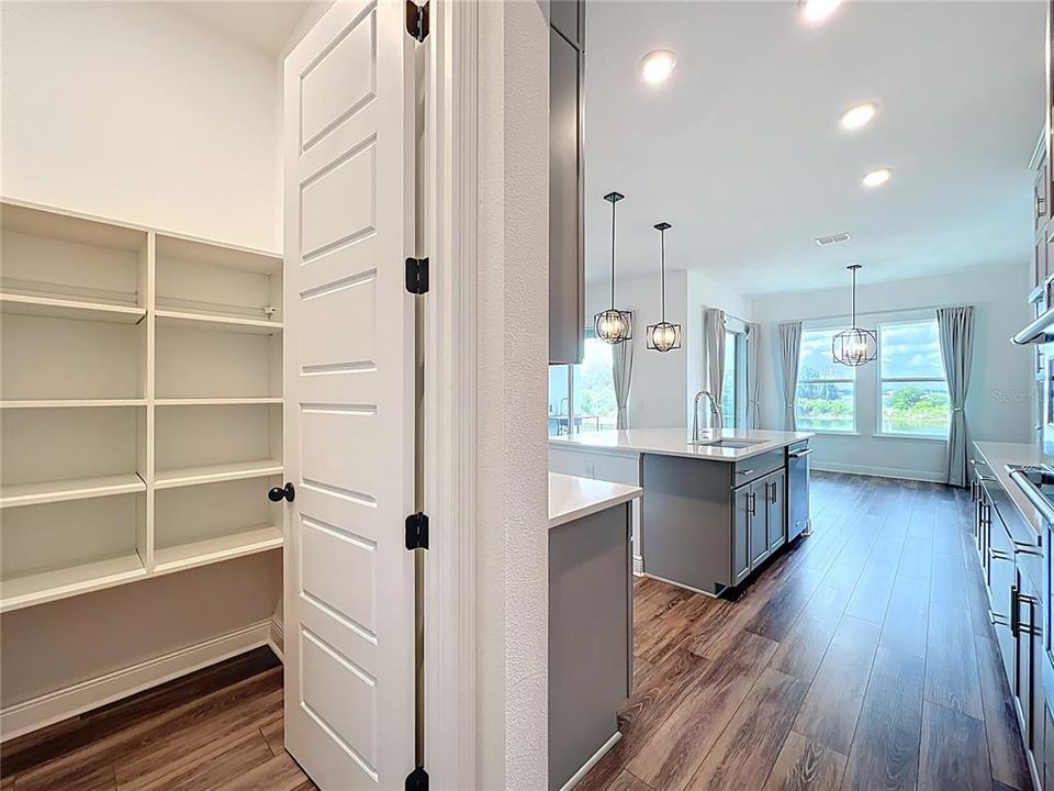 En Venta: $1,450,000 (5 camas, 3 baños, 3596 Pies cuadrados)