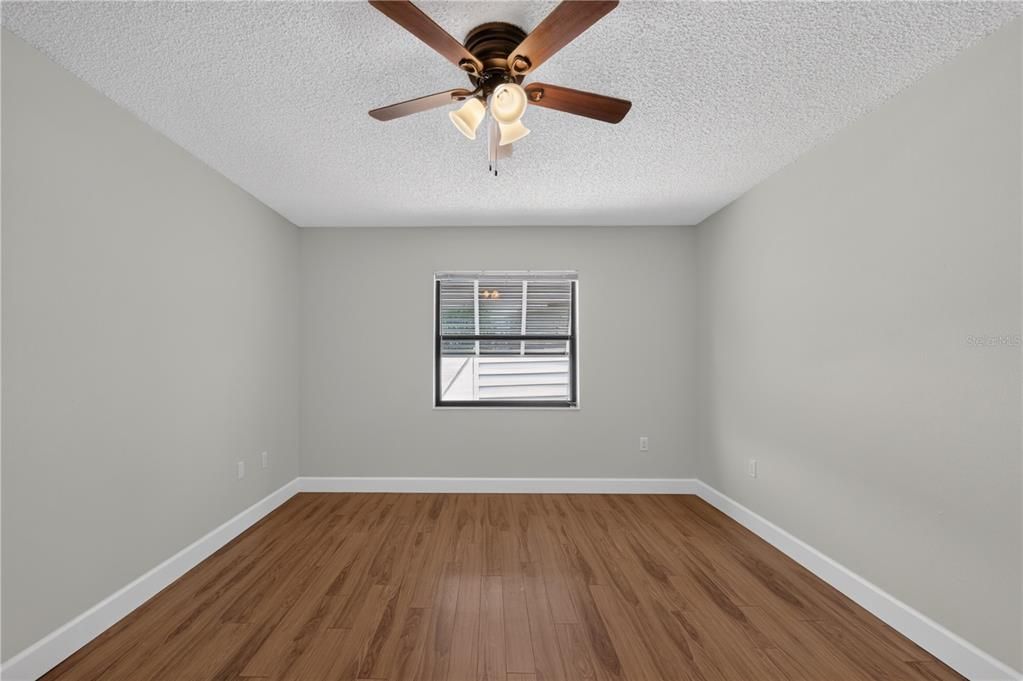 For Sale: $219,900 (2 beds, 2 baths, 1091 Square Feet)