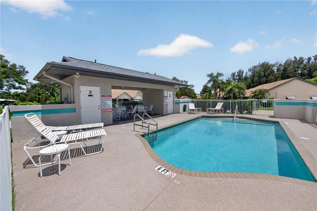 For Sale: $219,900 (2 beds, 2 baths, 1091 Square Feet)