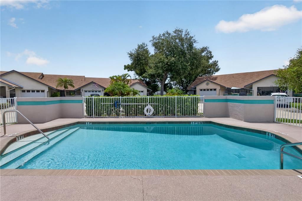 For Sale: $219,900 (2 beds, 2 baths, 1091 Square Feet)