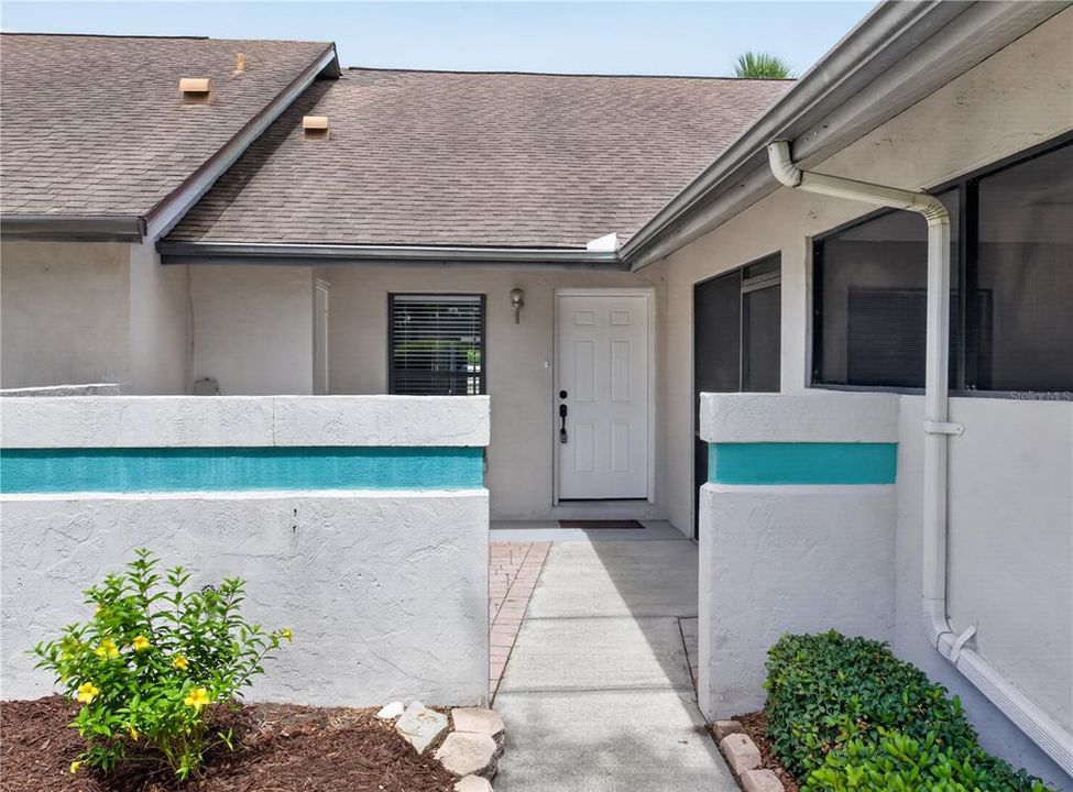 For Sale: $219,900 (2 beds, 2 baths, 1091 Square Feet)