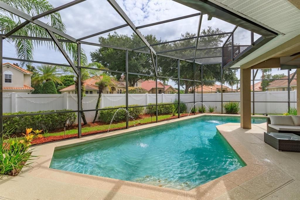 Activo con contrato: $705,000 (5 camas, 4 baños, 2953 Pies cuadrados)