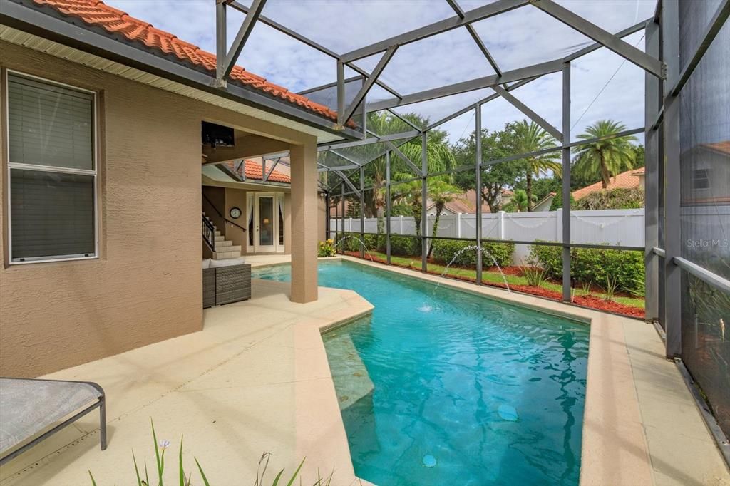 Activo con contrato: $705,000 (5 camas, 4 baños, 2953 Pies cuadrados)