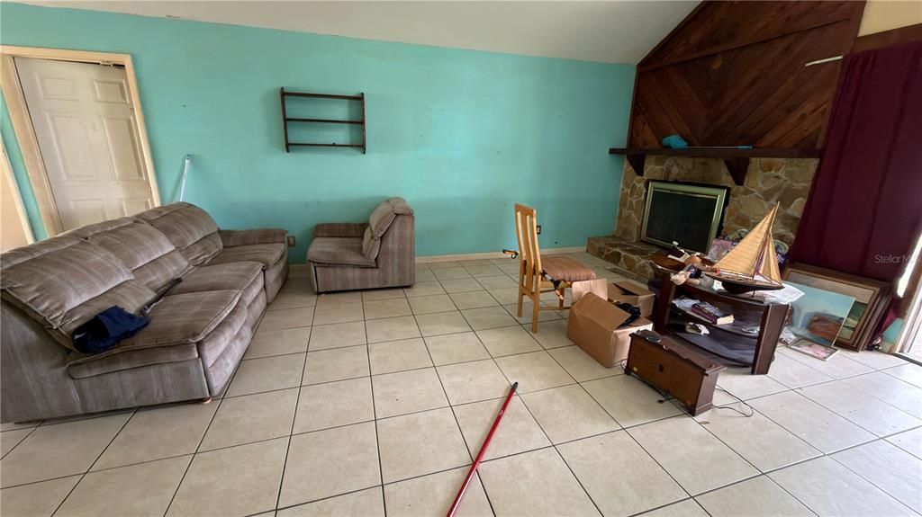 En Venta: $255,000 (3 camas, 2 baños, 1458 Pies cuadrados)