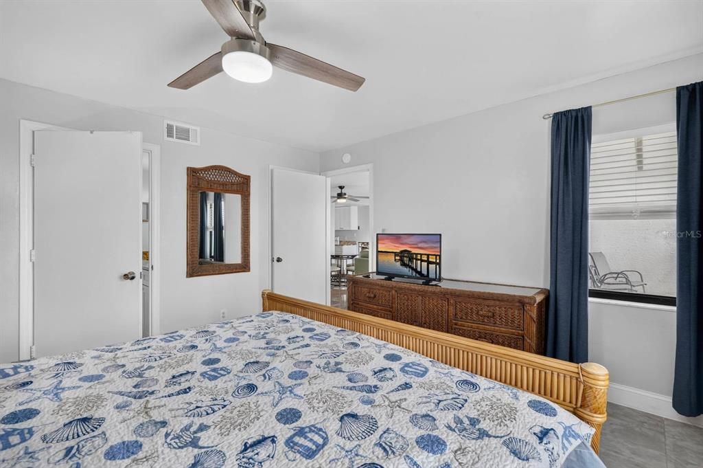 En Venta: $314,900 (2 camas, 2 baños, 983 Pies cuadrados)