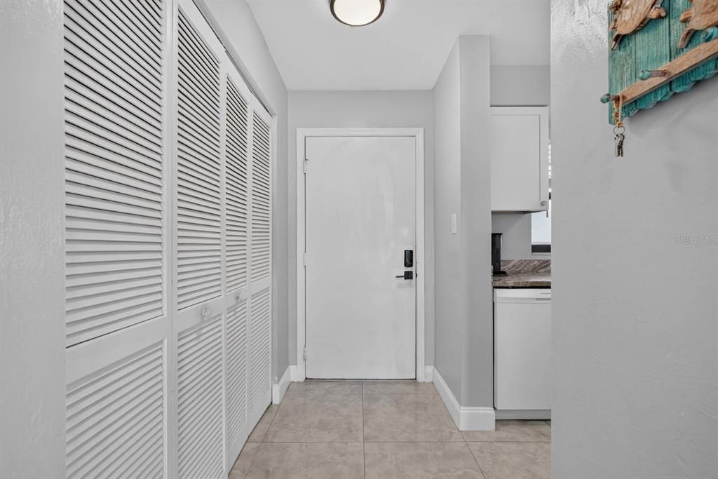 En Venta: $314,900 (2 camas, 2 baños, 983 Pies cuadrados)