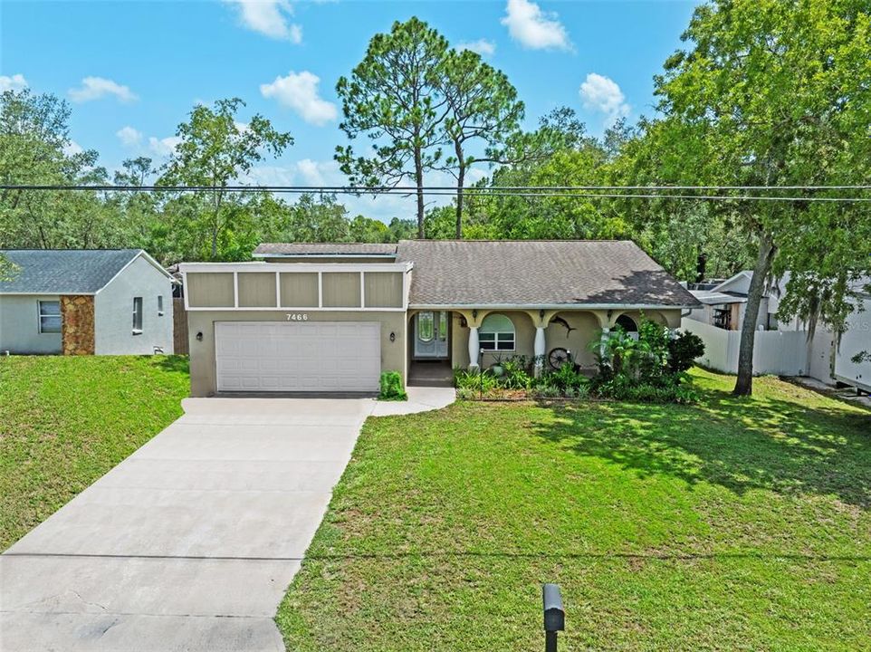 For Sale: $299,900 (3 beds, 2 baths, 1575 Square Feet)