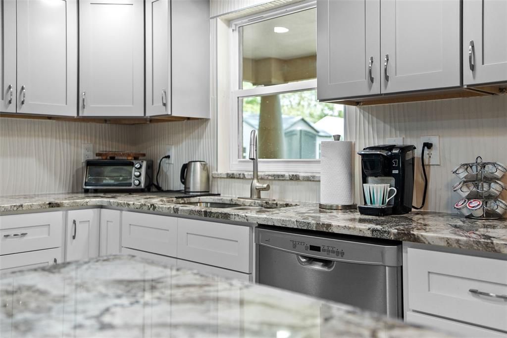 For Sale: $299,900 (3 beds, 2 baths, 1575 Square Feet)