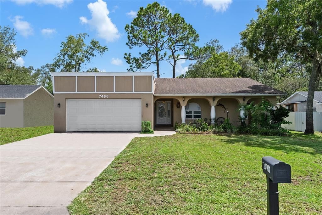 For Sale: $299,900 (3 beds, 2 baths, 1575 Square Feet)