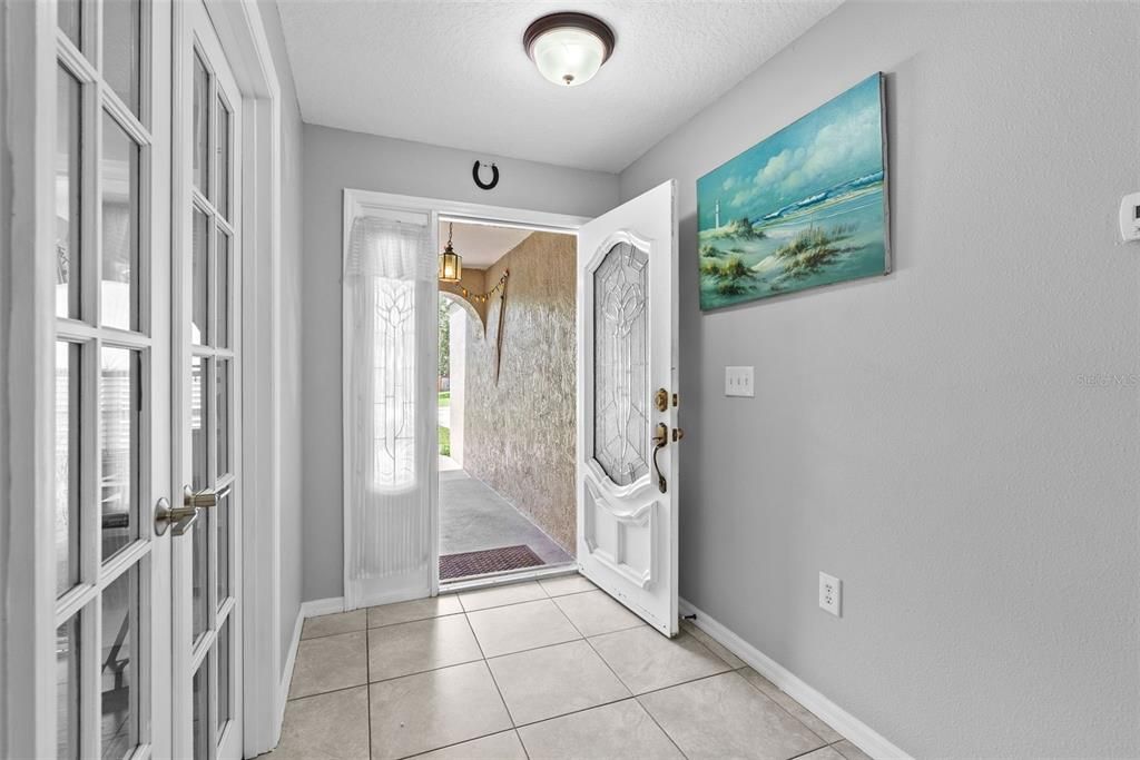 For Sale: $299,900 (3 beds, 2 baths, 1575 Square Feet)
